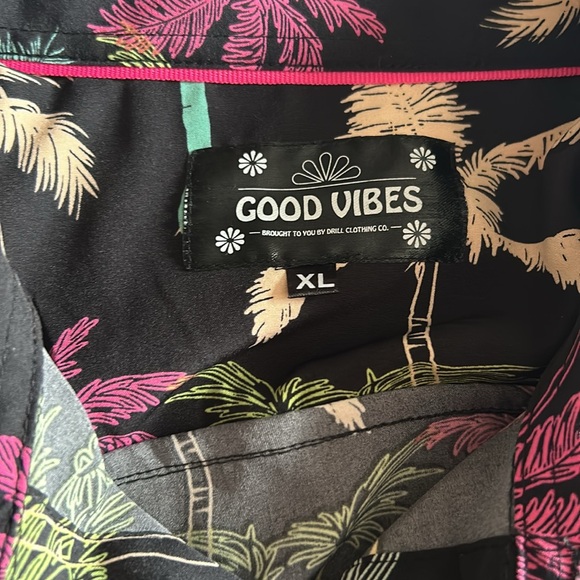 Good Vibes Neon Palm Tree Button Down Shirt - XL - Picture 4 of 5